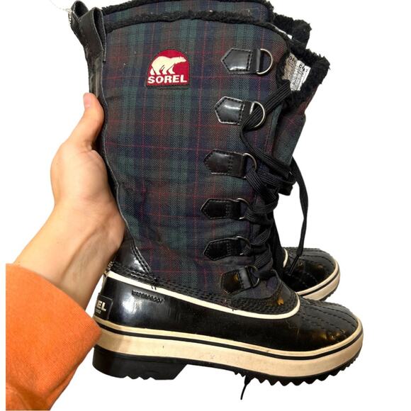 Vintage Sorel Green Blue Plaid w. Black and White Sole Lace-Up Rain Snow Boots - Picture 1 of 7